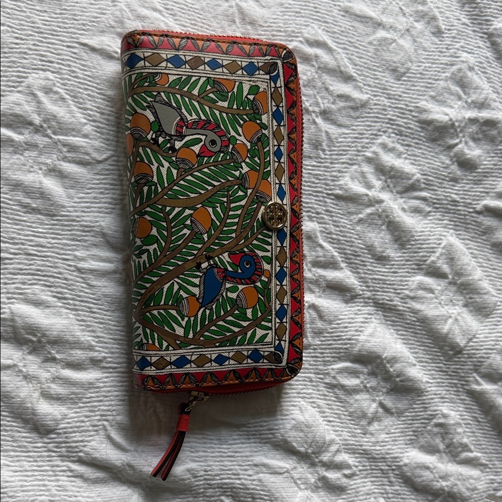 Colorful Parrot Design Wallet